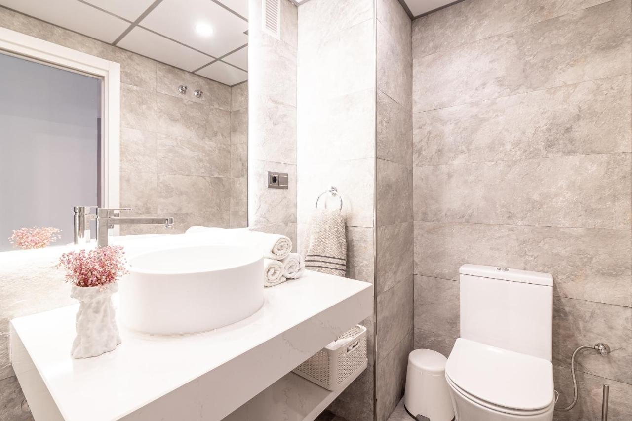 Apartamento Vicky Victoria มาลากา ภายนอก รูปภาพ